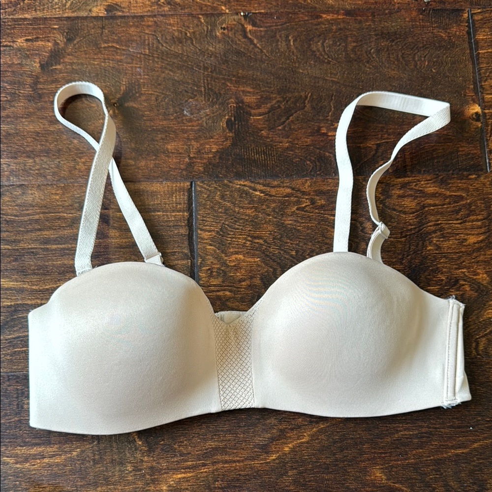 Maidenform Cream T-Shirt Bra with Underwire and Molded Cups